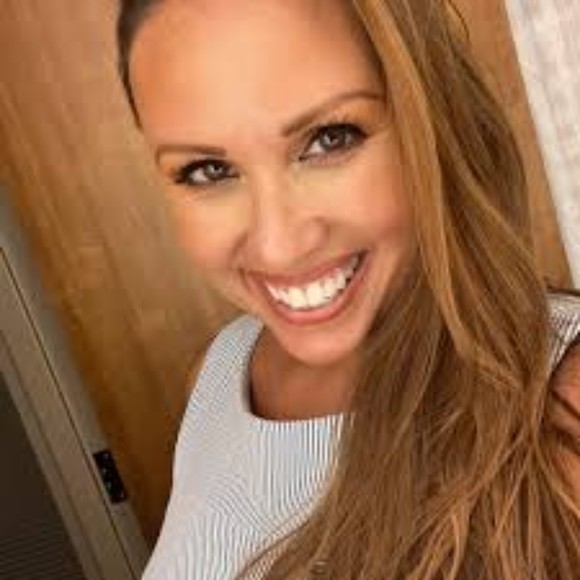 ellie_daviss